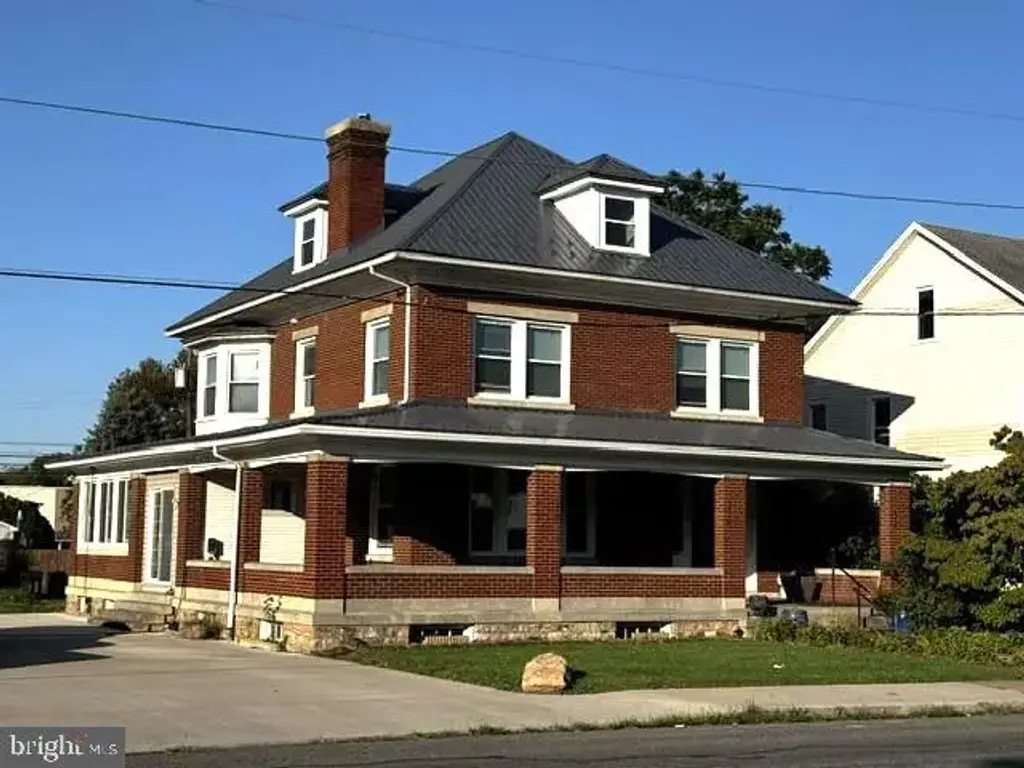 422 S Main, LEWISTOWN
