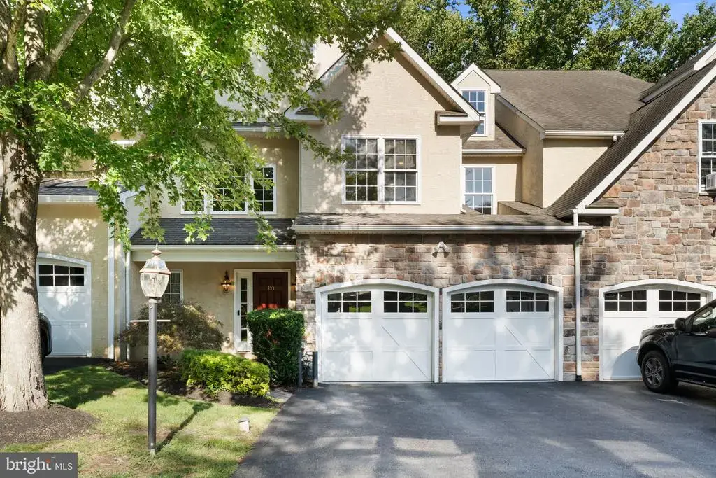 133 Overlook Dr, MEDIA