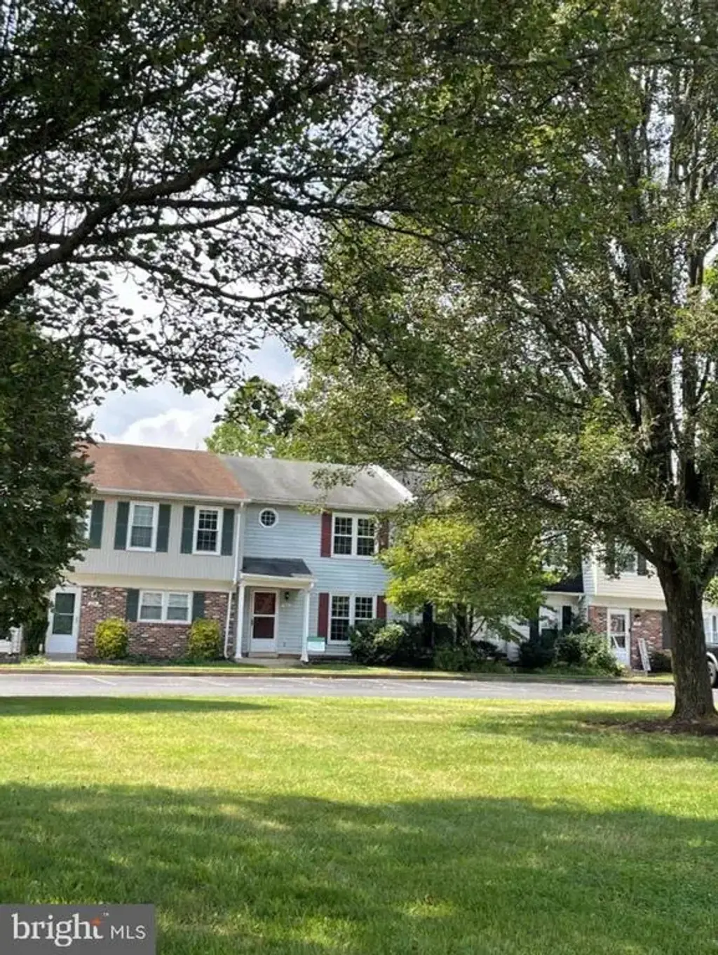 410 Forest Ct, WARRENTON