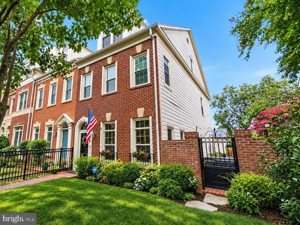 901 Bernard St, ALEXANDRIA