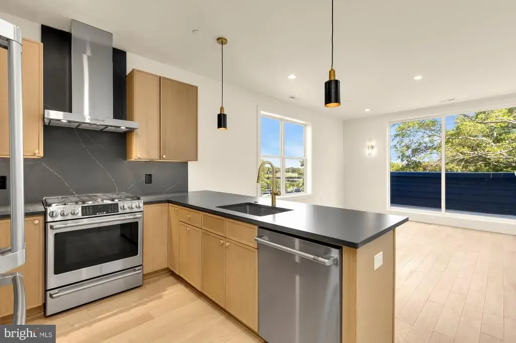 224 21st Ne #4, WASHINGTON