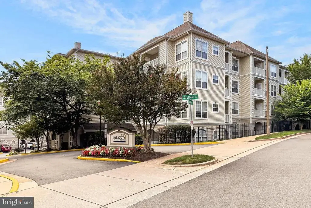 4560 Strutfield Ln #1107, ALEXANDRIA