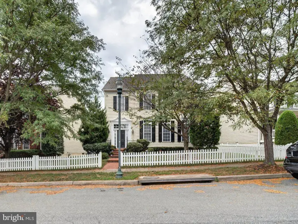 12107 Magnolia Park Pl, CLARKSBURG