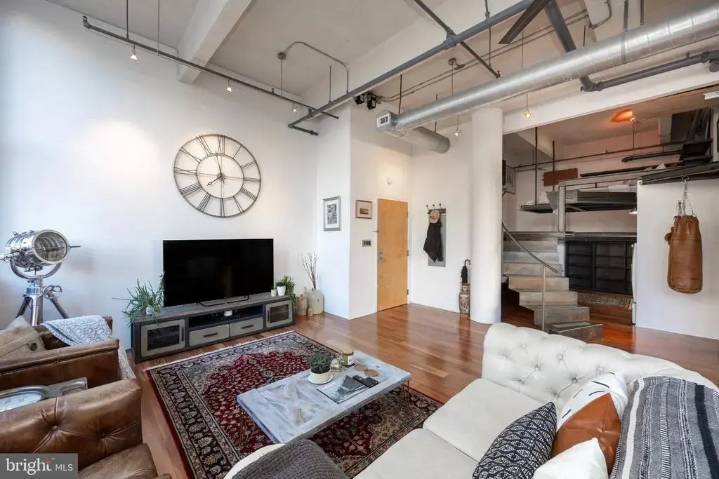 1228-32 Arch St #3a, PHILADELPHIA