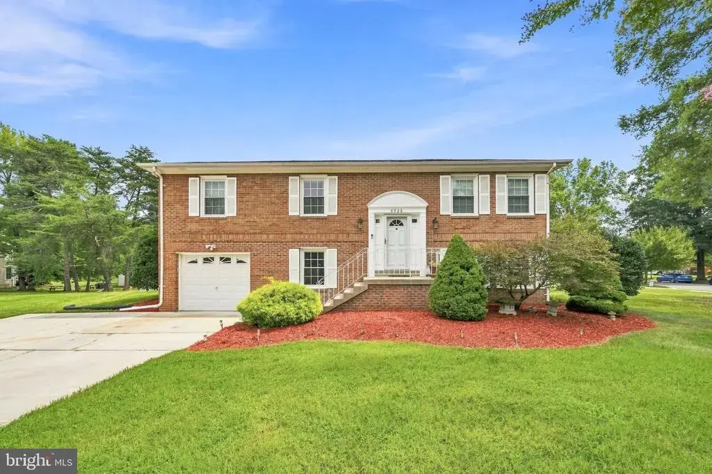 8926 Santeetlah Rd, CLINTON