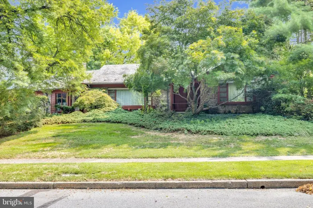 809 Farr Pl, READING