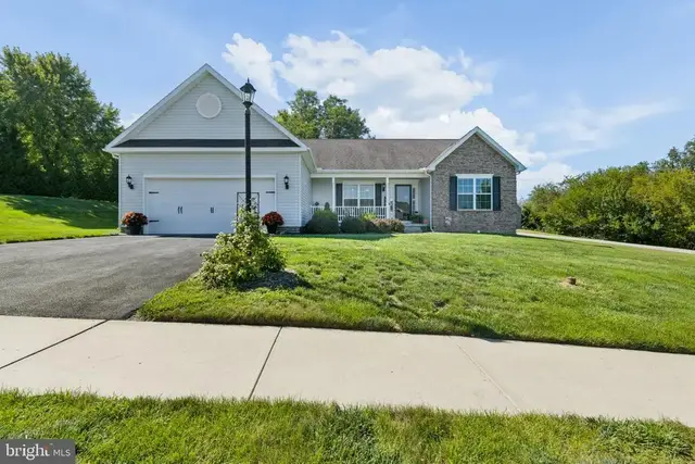 61 Huntmaster Dr, Hanover
