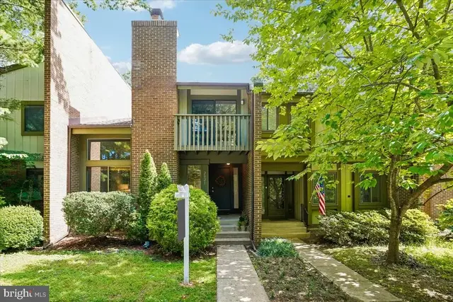 2021 Winged Foot Ct, Reston