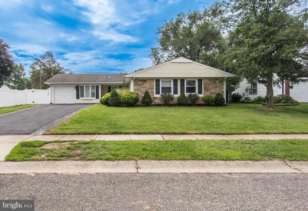 28 Gimble Ln, WILLINGBOROUGH