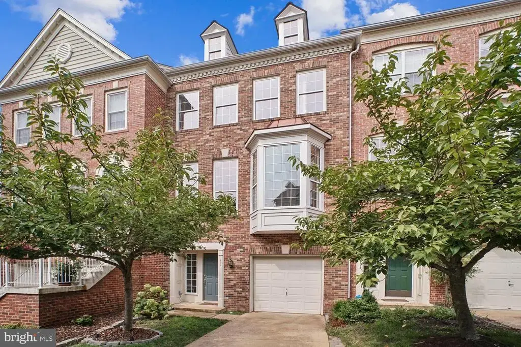 33 Arell Ct, ALEXANDRIA