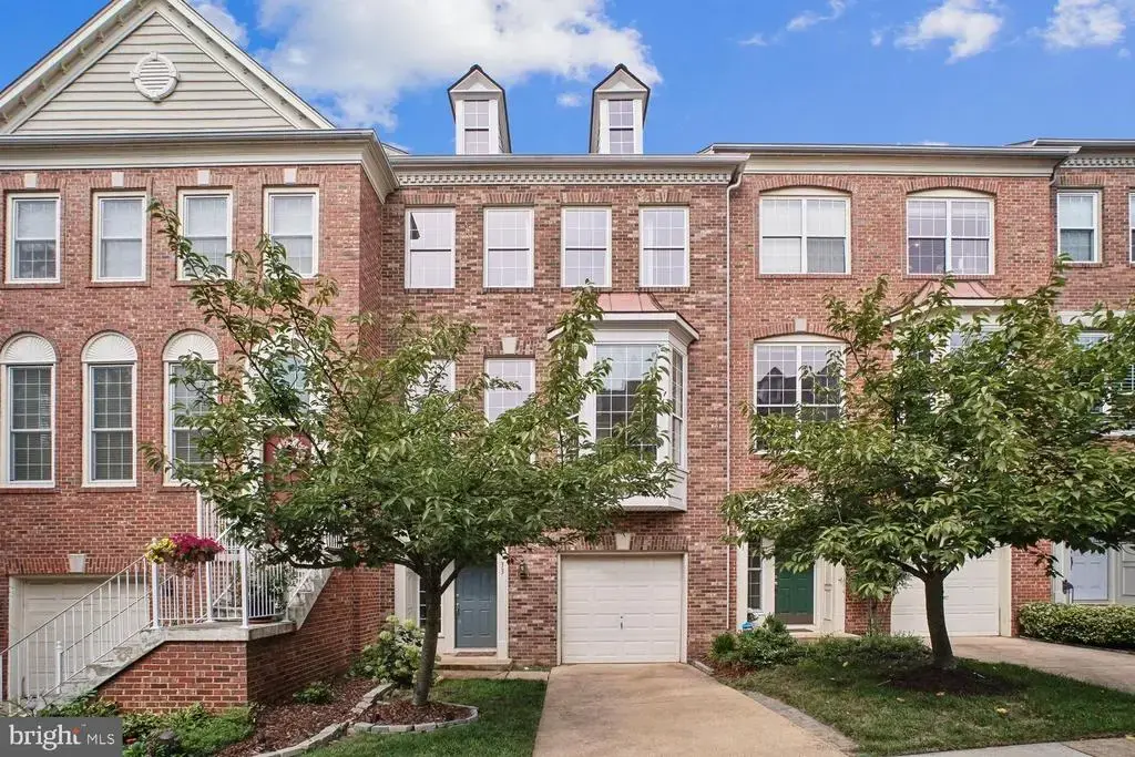 33 Arell Ct, ALEXANDRIA