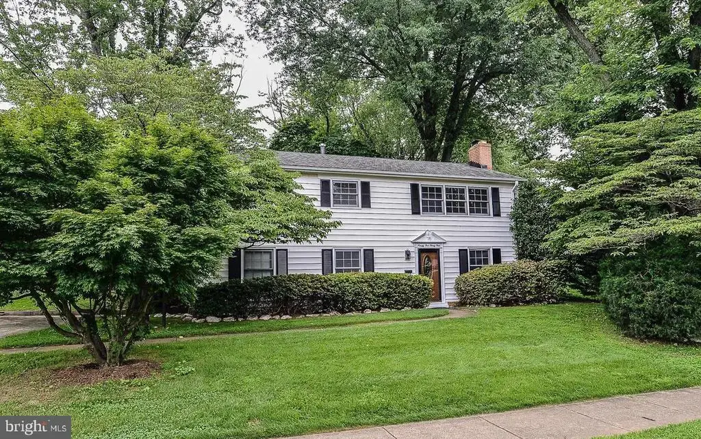 9531 Old Creek Dr, FAIRFAX