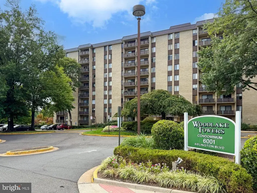 6001 Arlington Blvd #408, FALLS CHURCH