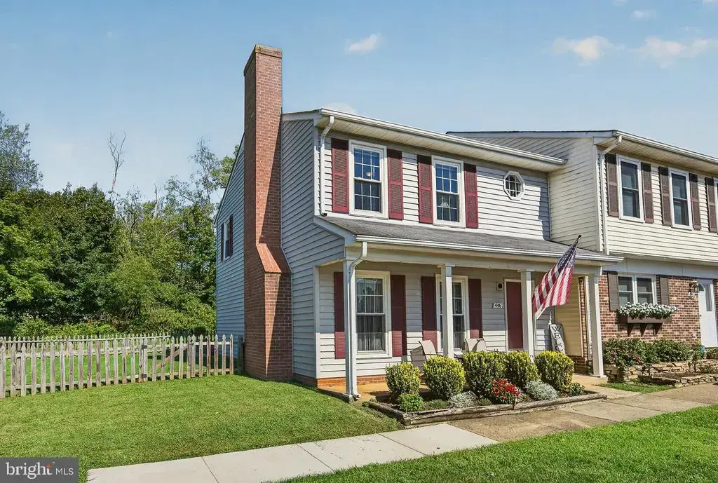 446 Ridge Ct, WARRENTON