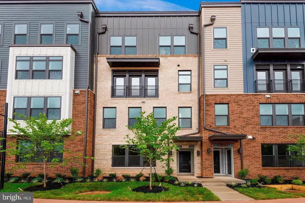 1626 Bandit Loop, RESTON