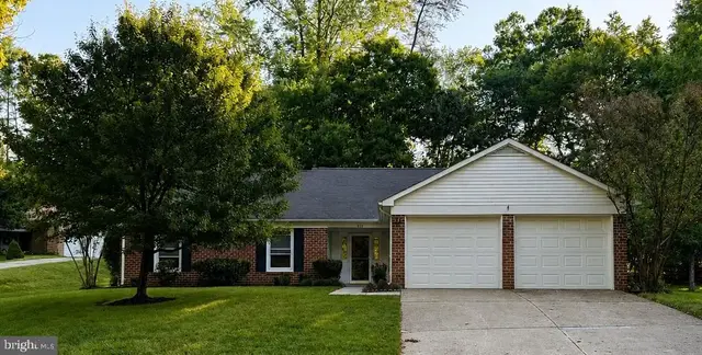 953 Mastline Dr, Annapolis