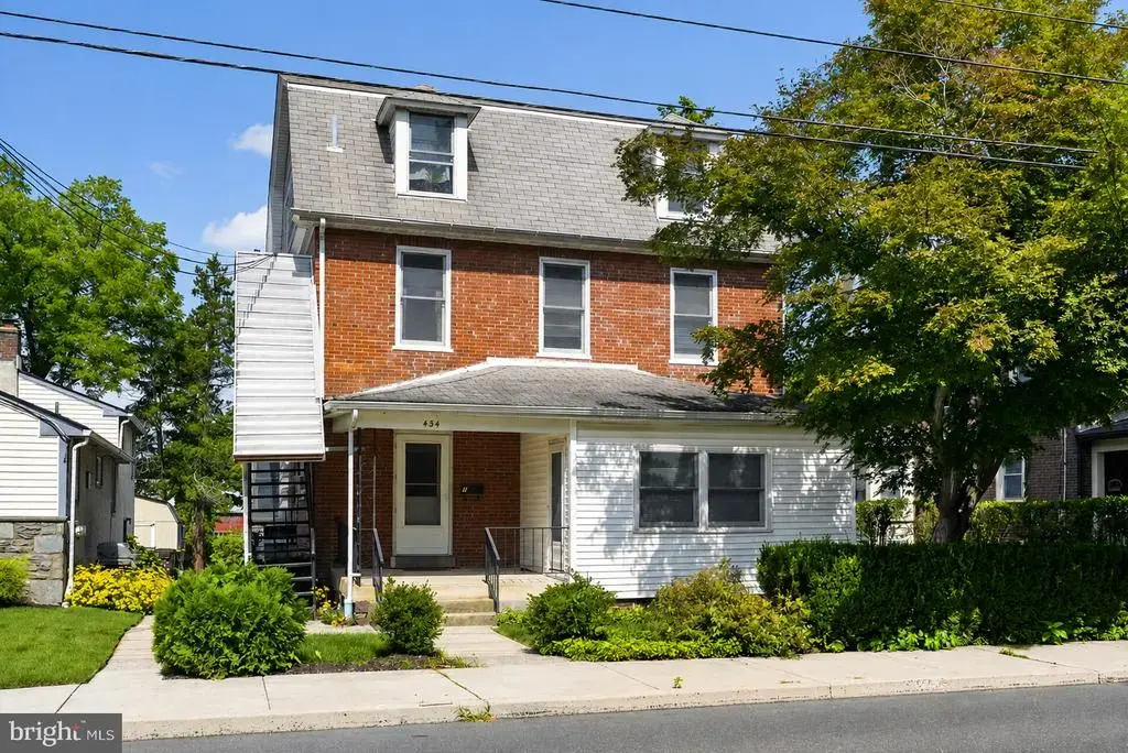 434 W Walnut St, NORTH WALES