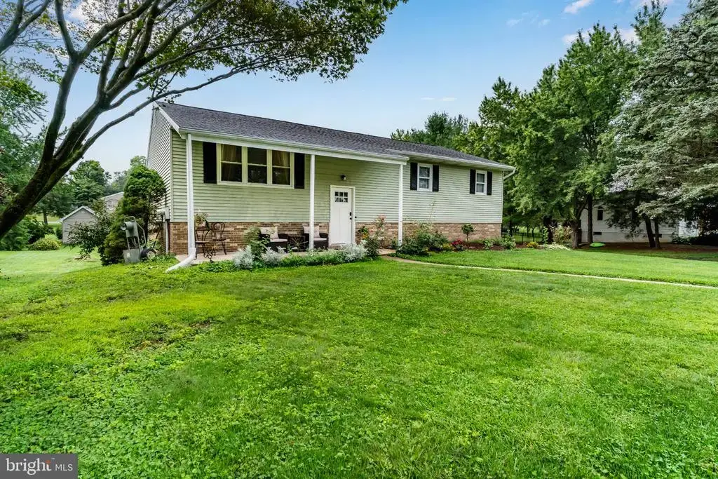 15 Parkside Dr, HUMMELSTOWN