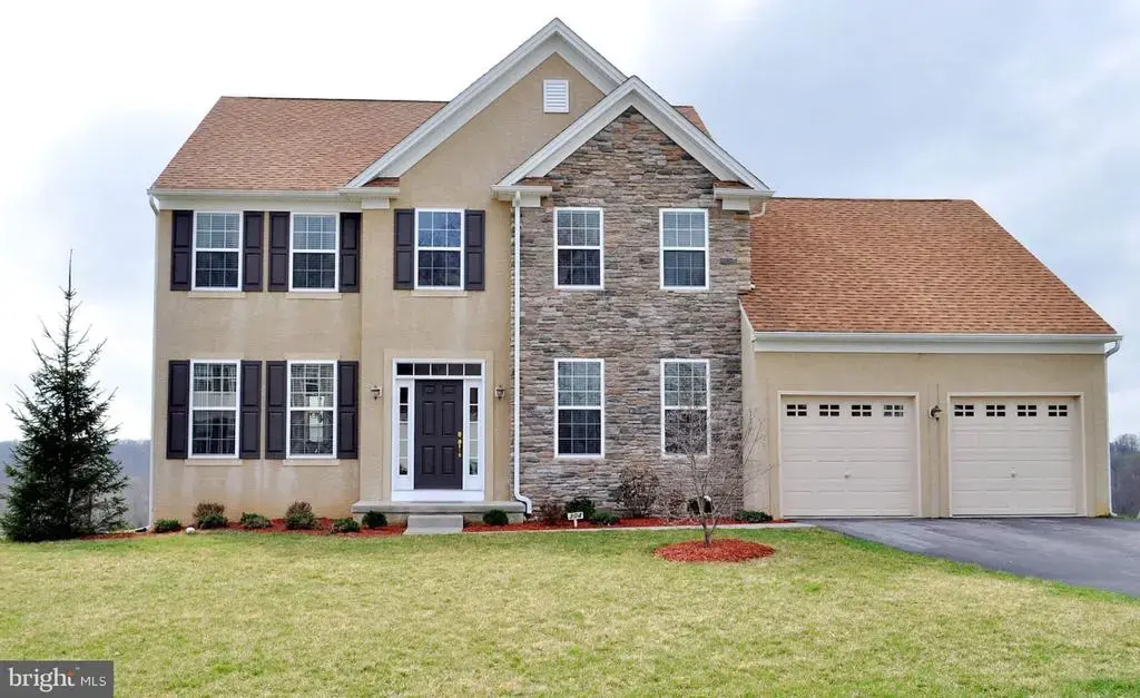 304 Dunbar Drive, VALLEY TOWNSHIP