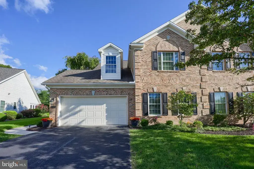458 Quiggley Cir, HARRISBURG