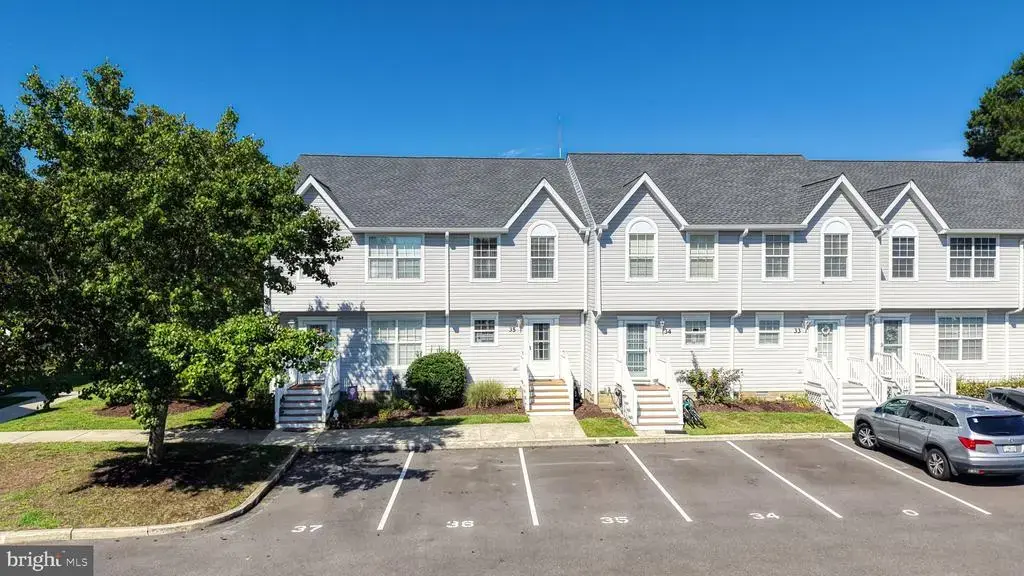 38182 Beachwood Ct ##35, FRANKFORD