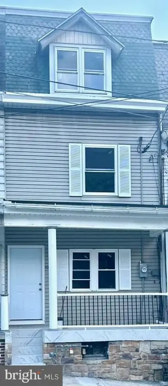 1017 Laurel Blvd, Pottsville