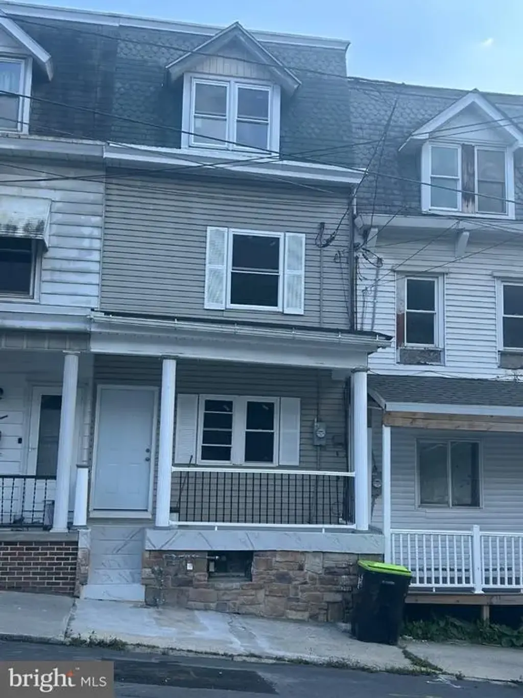 1017 Laurel Blvd, POTTSVILLE