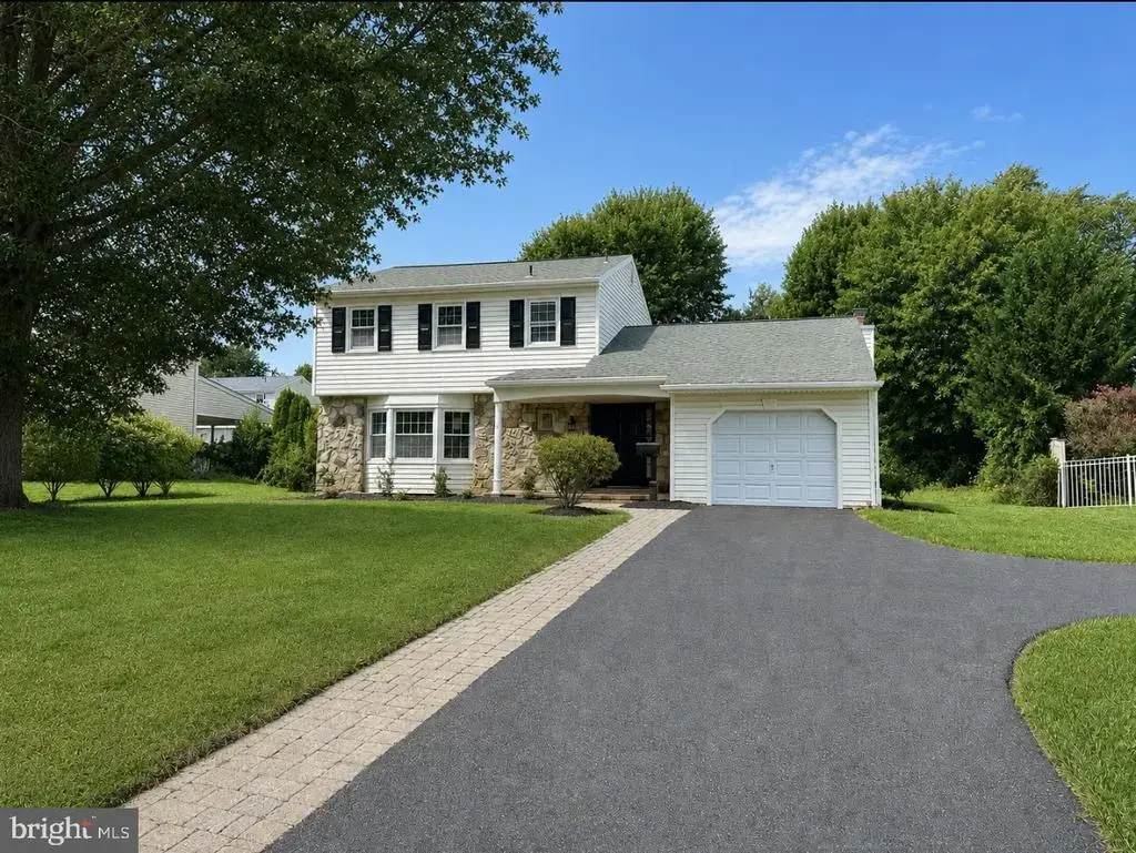 884 Stirrup Ln, WARRINGTON