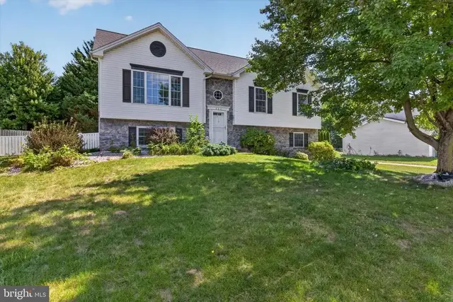 520 Hamilton Dr, Middletown