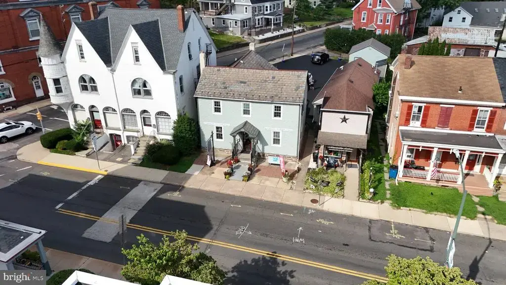 135 N Main St #b, SELLERSVILLE