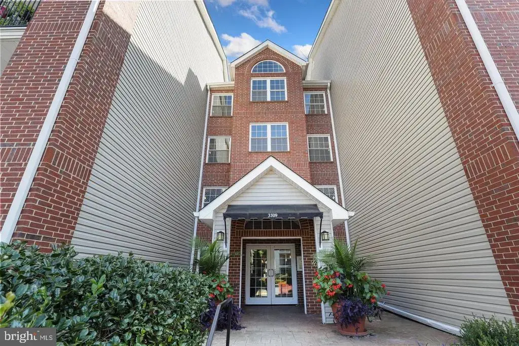 3309 Wyndham Cir #2172, ALEXANDRIA