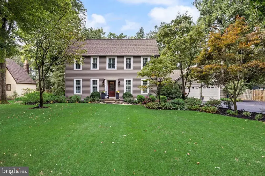 114 Laurel Ln, MT LAUREL