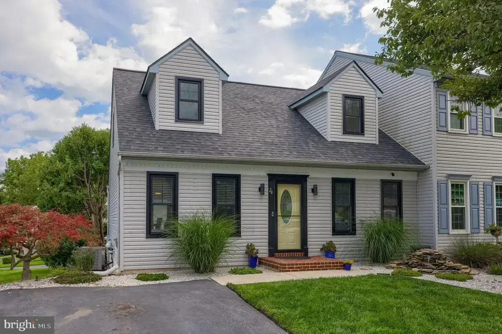 24 Kenbridge Ln, ELIZABETHTOWN