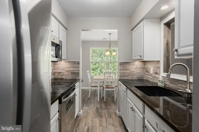 3800 Sunnyfield Ct #2b, Hampstead