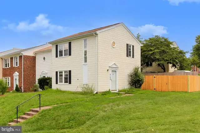 4168 Hamlin Ct, Chantilly