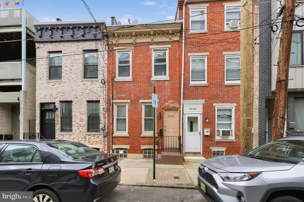 2506 Collins St, PHILADELPHIA