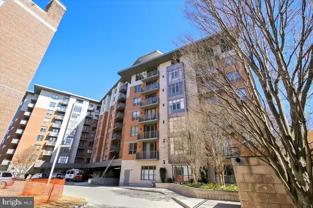 3883 Connecticut Ave Nw #215, Washington