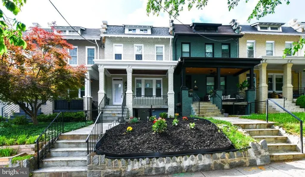 4504 New Hampshire Ave Nw, WASHINGTON