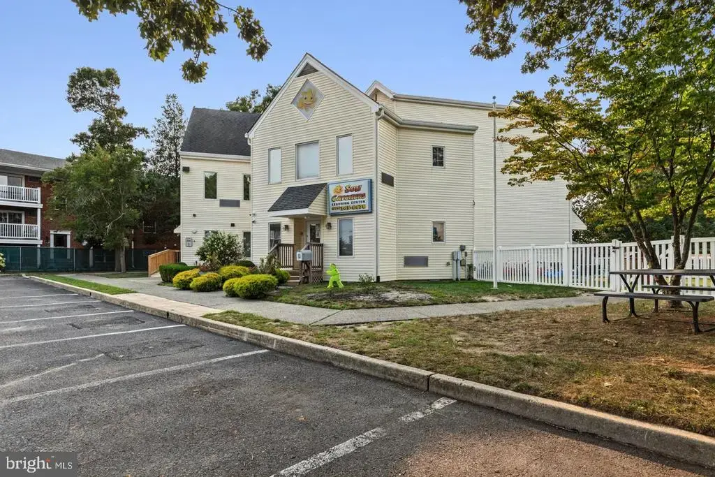 519 Shore Rd, SOMERS POINT
