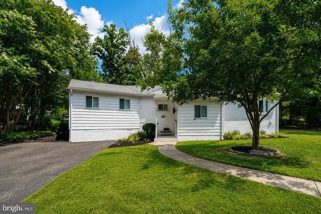 3237 Dye Dr, FALLS CHURCH