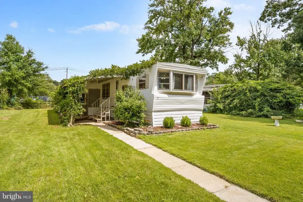 3 Carol Rd, MONMOUTH JUNCTION