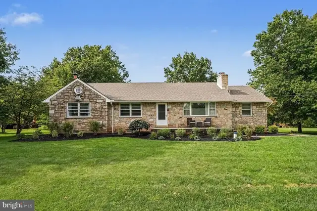 3422 Mill Rd, Collegeville