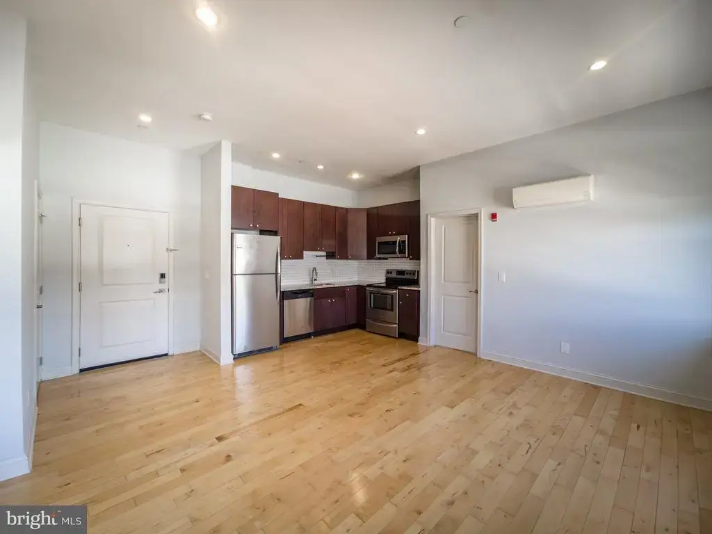 427 Monroe St #unit 402, PHILADELPHIA