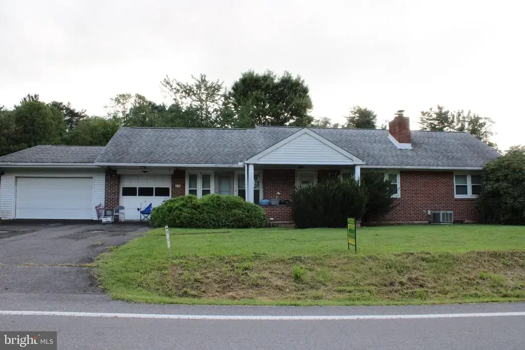235 Creek Rd, NEWPORT