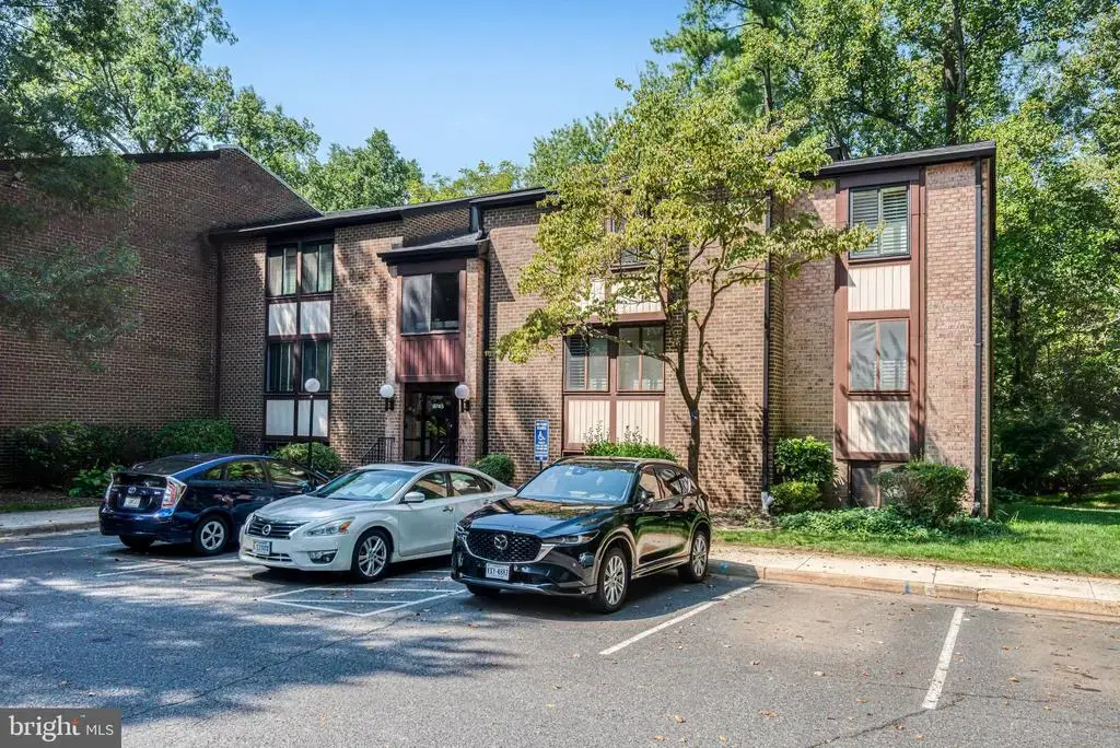 9745 Kings Crown Ct #1, FAIRFAX
