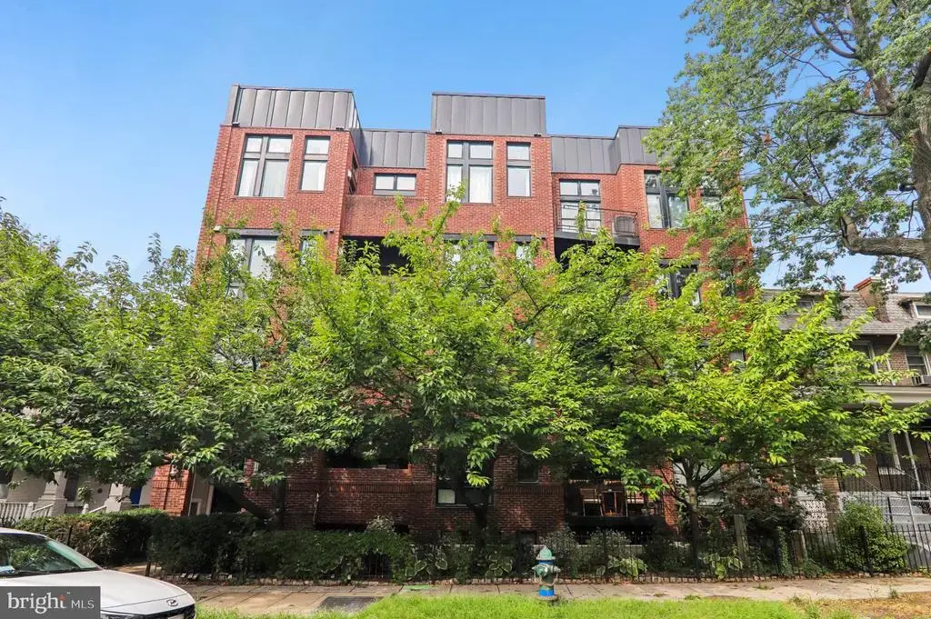 245 15th Se #301, WASHINGTON
