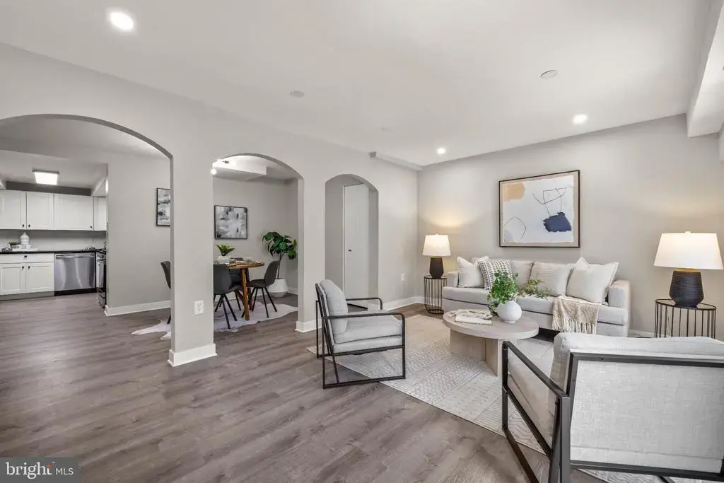 2302 Sun Valley Cir #1, SILVER SPRING