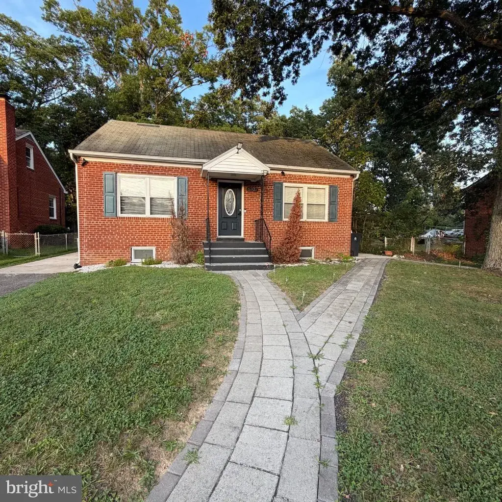 6702 Livingston Rd, OXON HILL