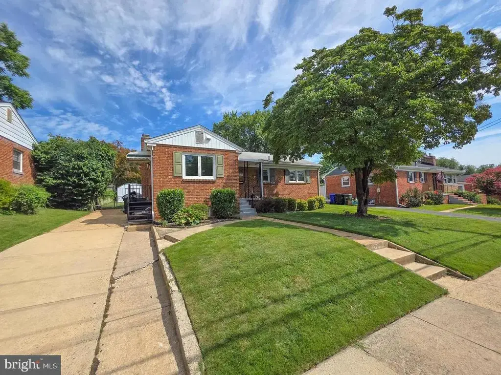 5921 Arlington Blvd, ARLINGTON