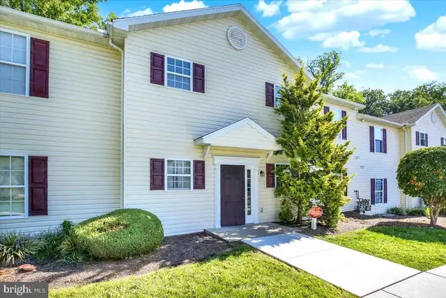 128 Christine Dr, Reading